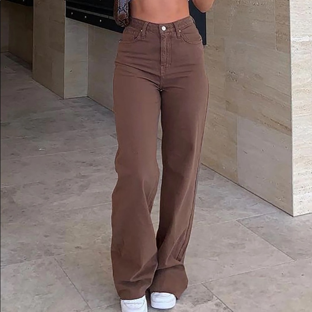 Bershka 90s Wide Leg Brown Jeans.